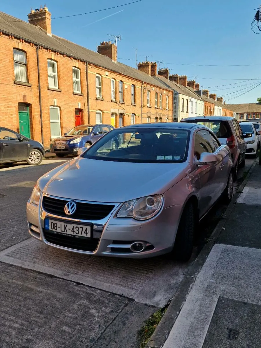 Volkswagen EOS 1.6 petrol - Image 2