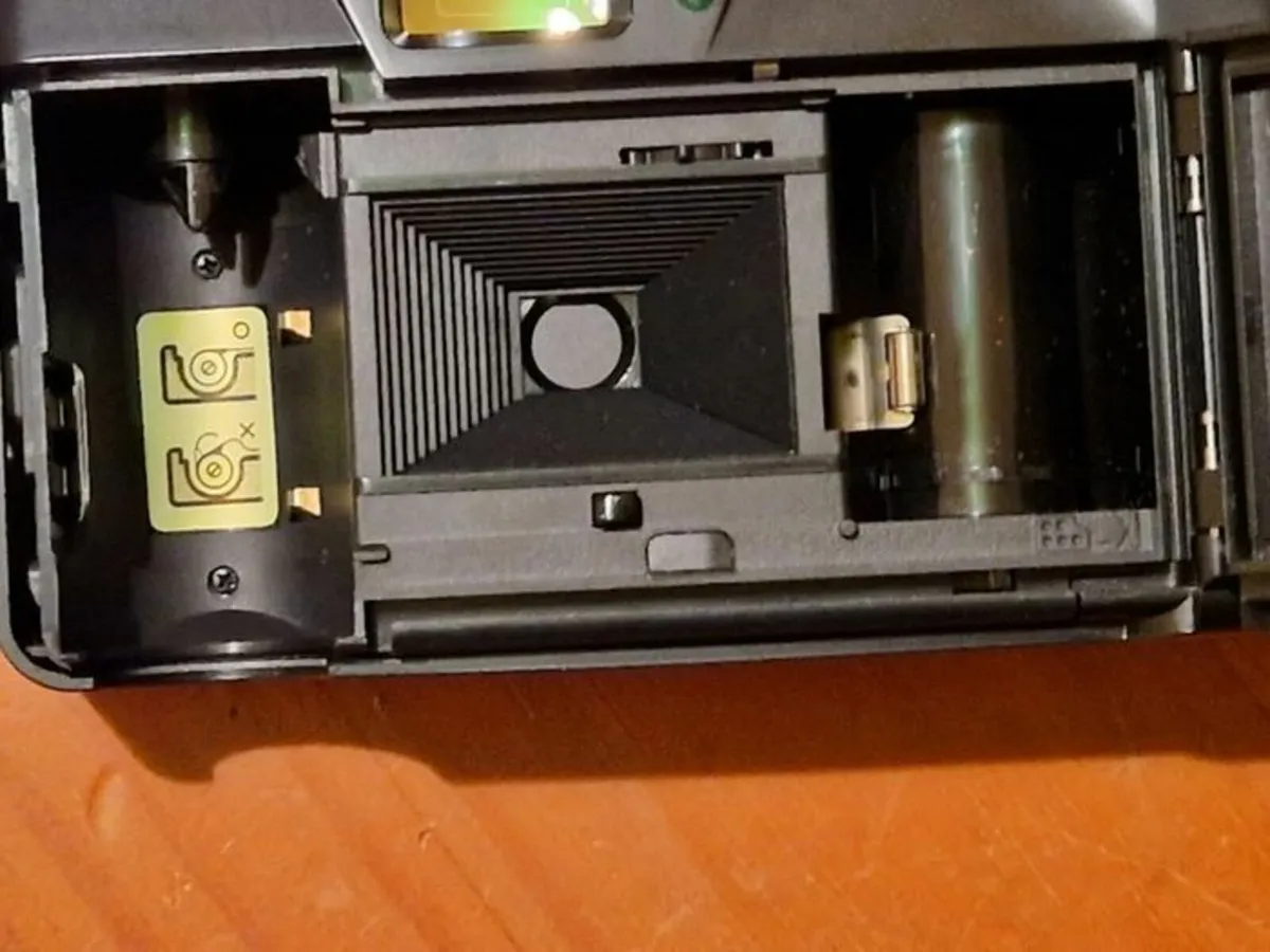 Pentax PC-55 Film Camera, incls Brochure, Batterie - Image 3