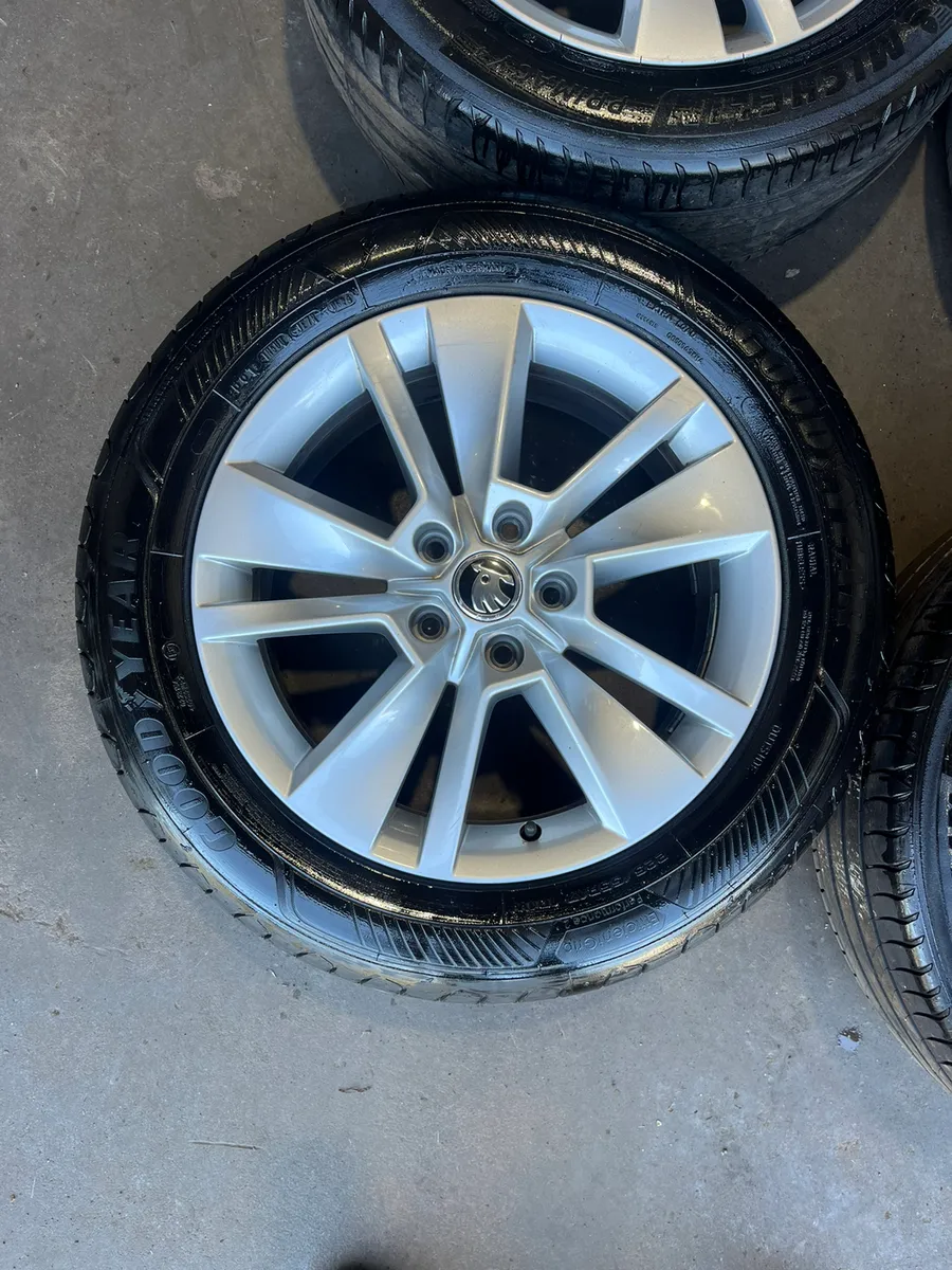 17inch Skoda superb alloy wheels - Image 3