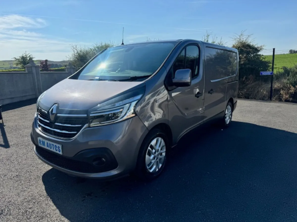 Renault Trafic Sport Nav - Image 3