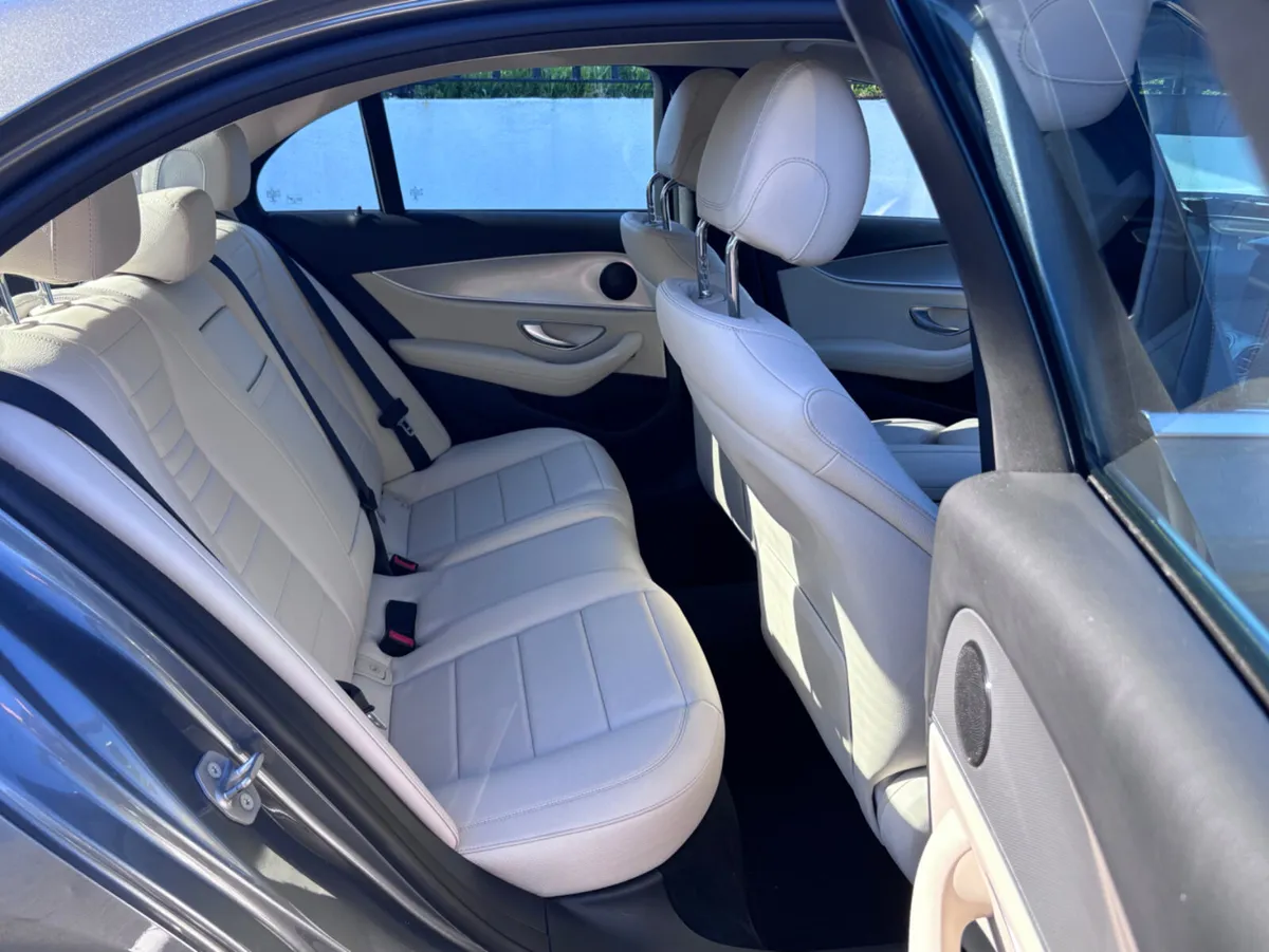 MERCEDES-BENZ E CLASS AVANTGARDE CREAM LEATHER - Image 4