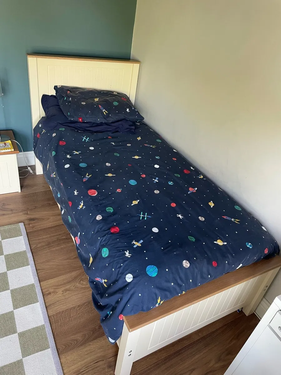 Single Bed and Toy/Blanket Box for sale - Image 1