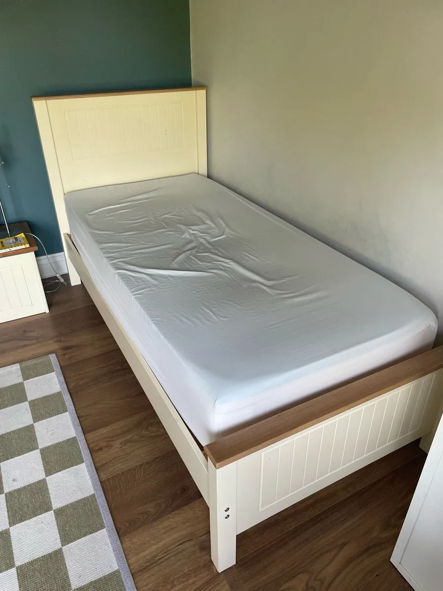Single Bed and Toy/Blanket Box for sale - Image 3