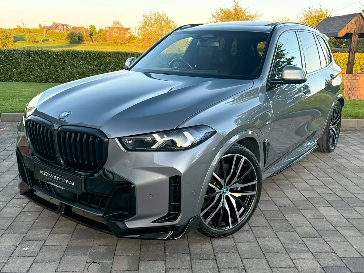 232 BMW X5 50e M Sport Pro - Image 2