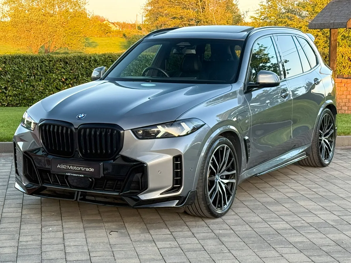 232 BMW X5 50e M Sport Pro - Image 3
