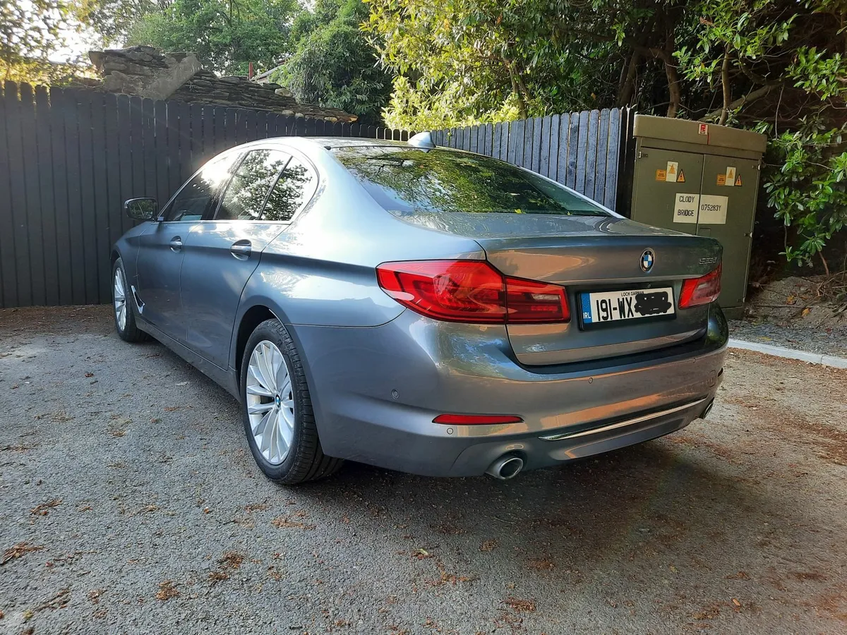 BMW 5-Series 2019 LUXURY LINE 190HP low mileage - Image 3