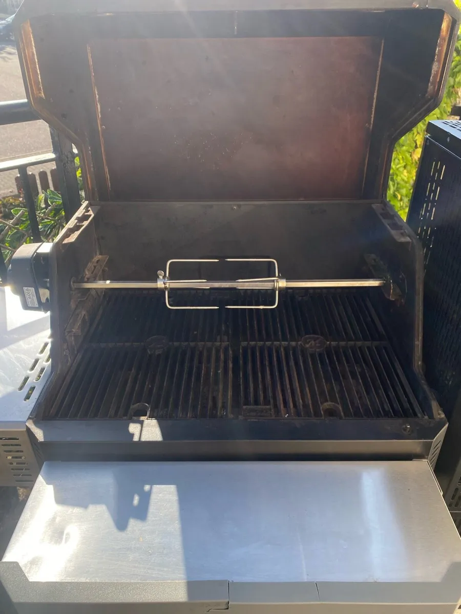 Master Built 800 bbq & smoker - Image 3