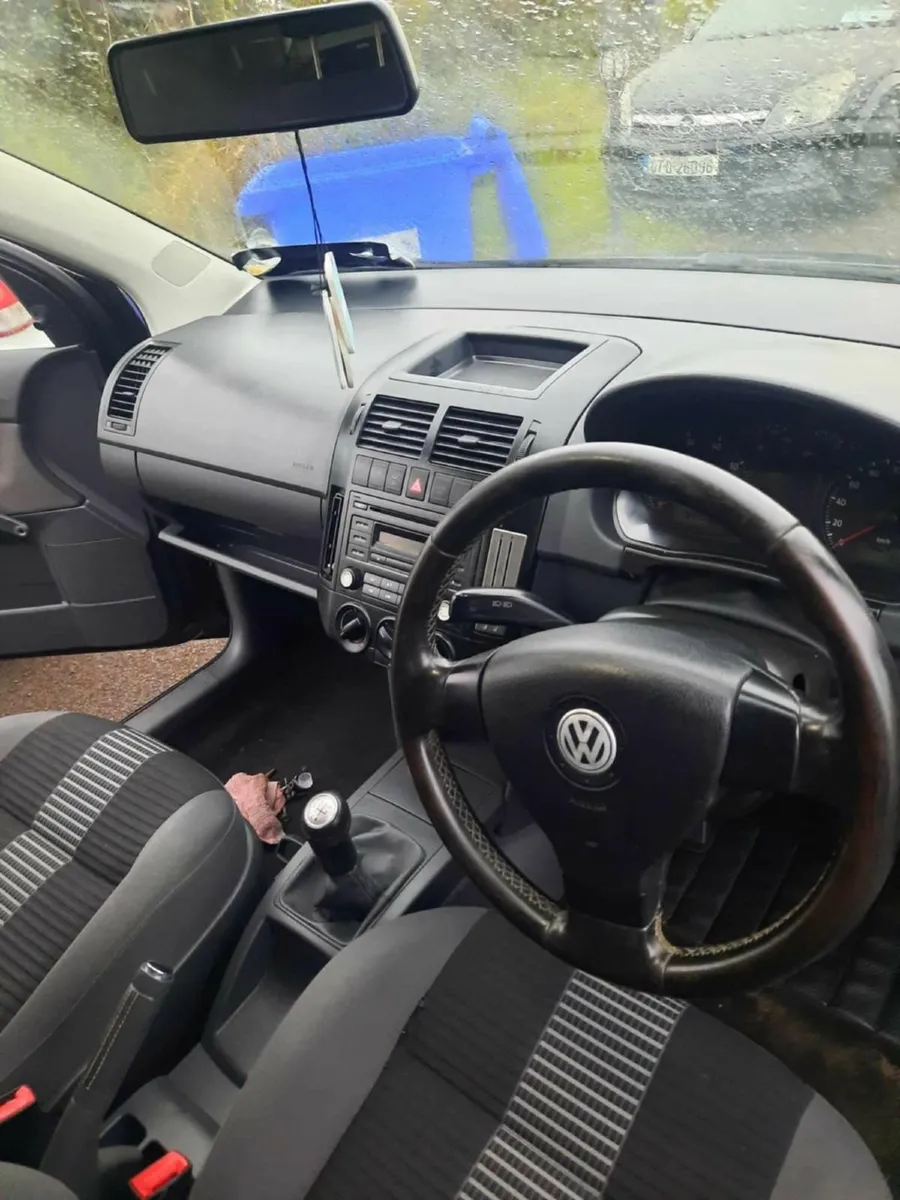 Volkswagen Polo 2009 - Image 4