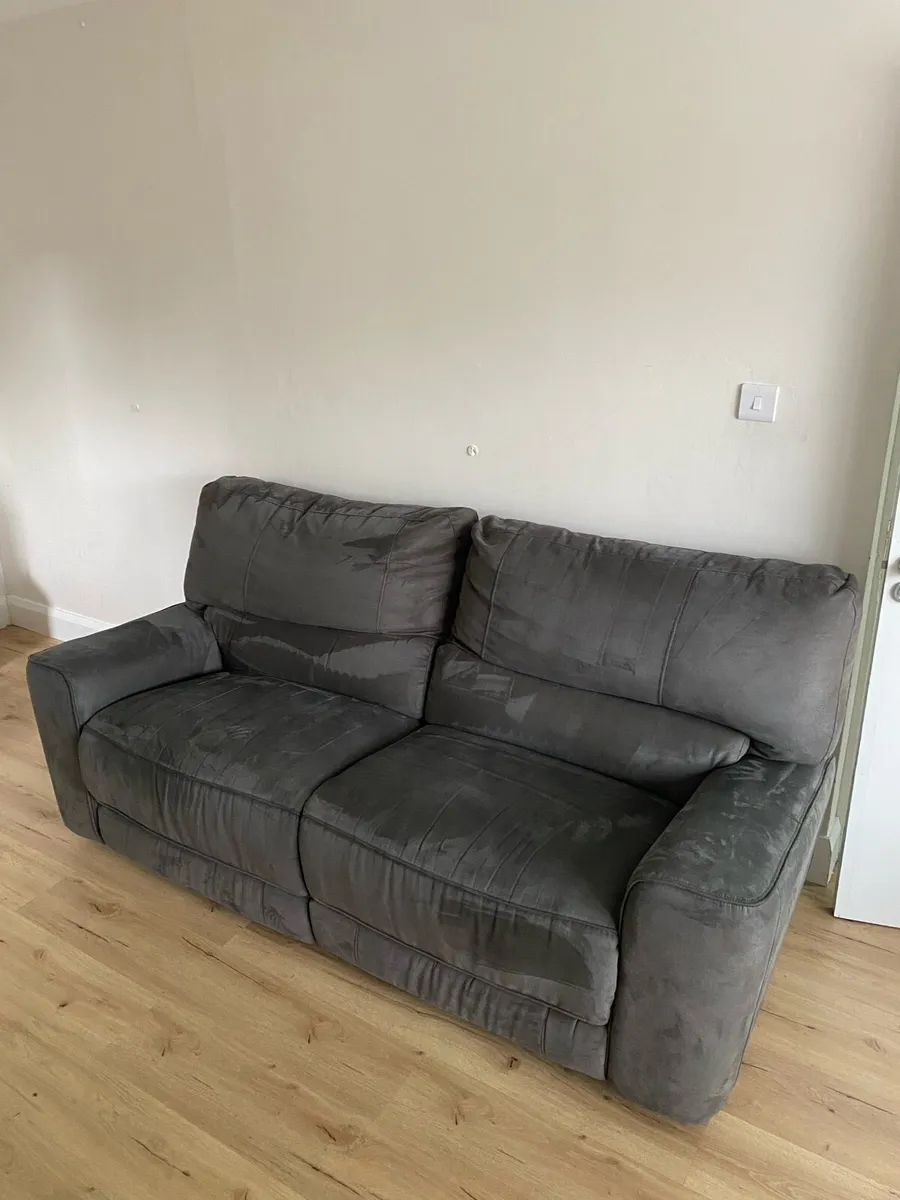 2 Seater Recliner Sofa - Image 3