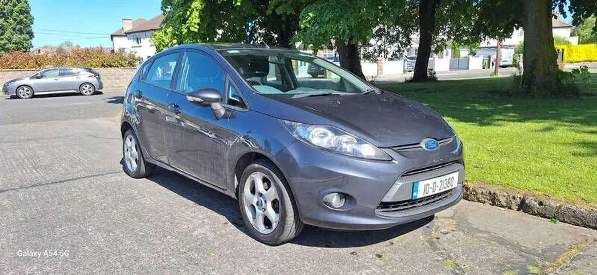 2010 Ford Fiesta - Image 1