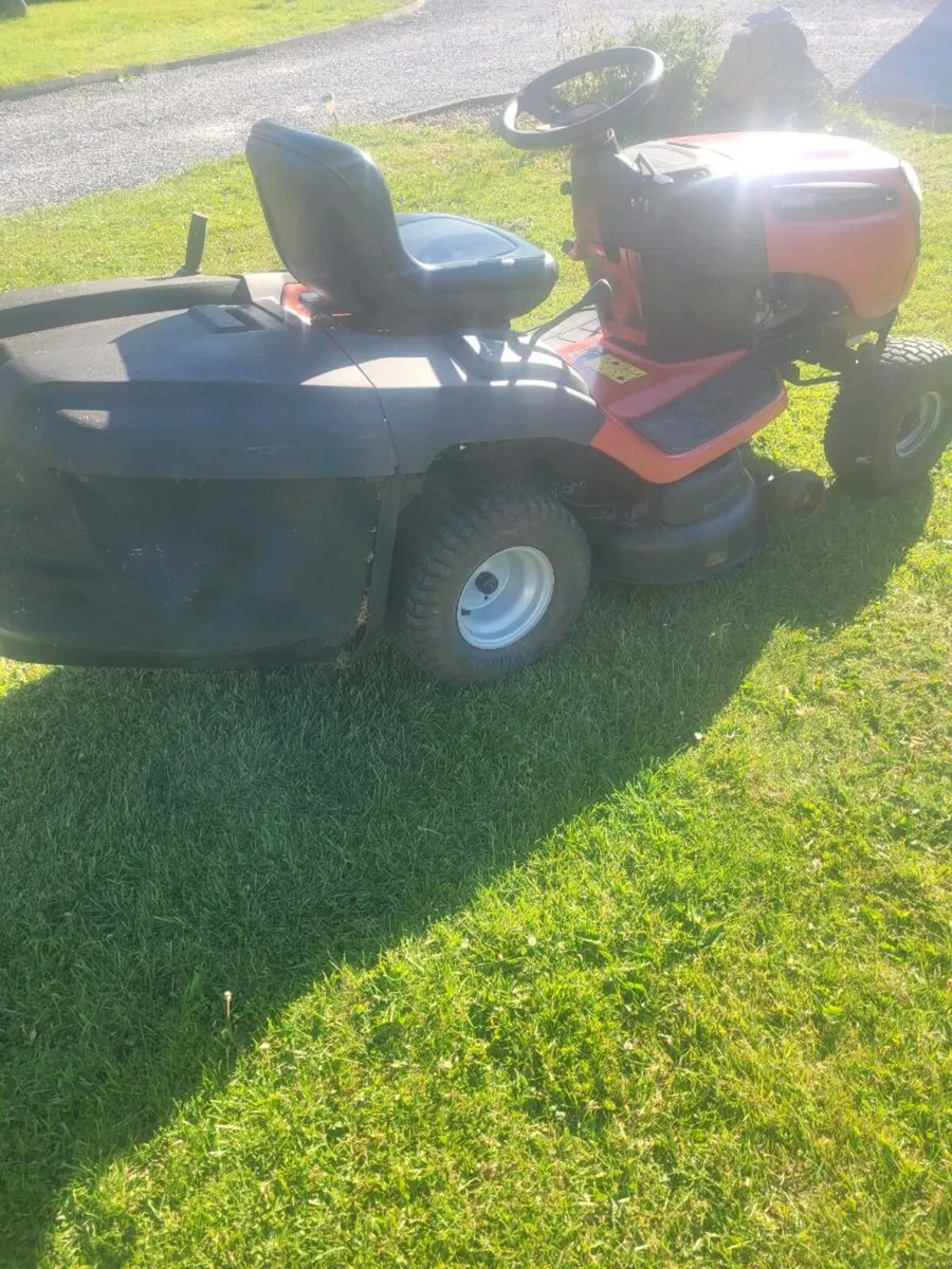 Ride on mower - Image 3