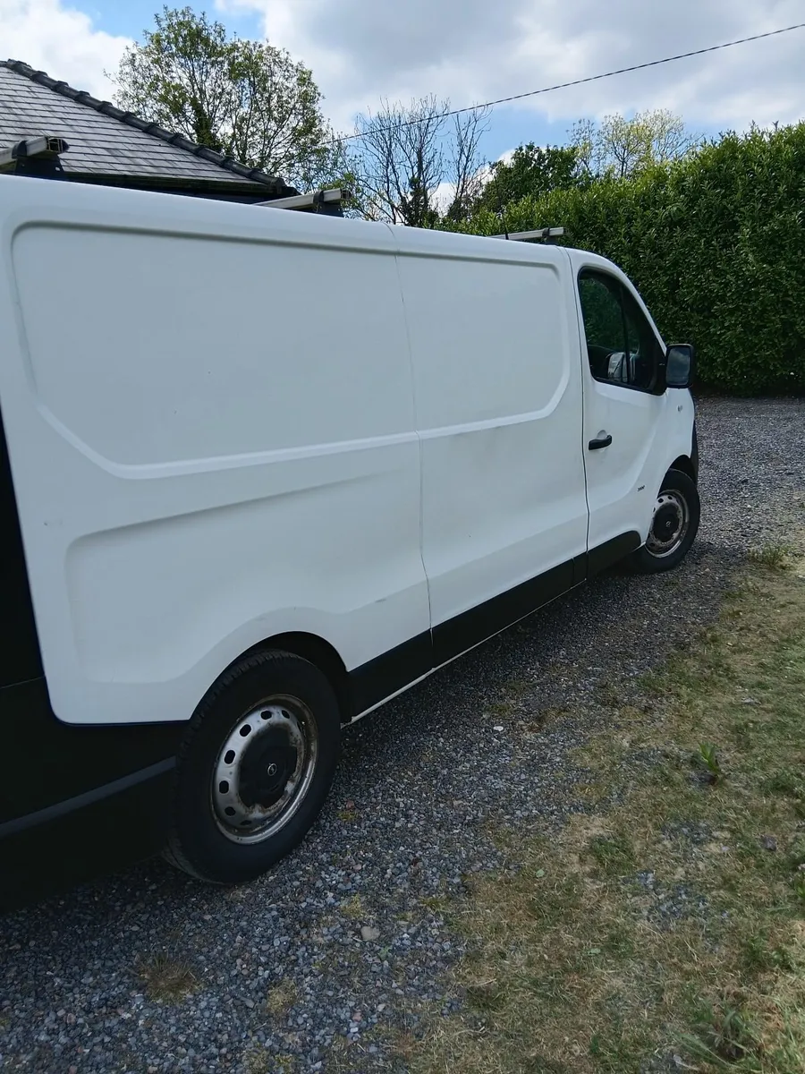 Opel Vivaro 2017 - Image 2
