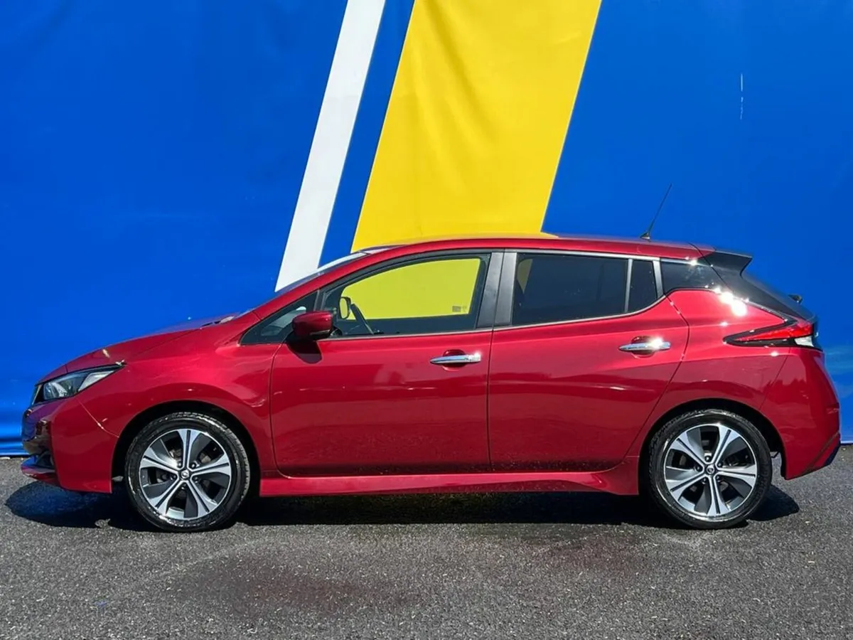 Nissan Leaf 40KW EV // 17" DIAMOND CUT ALLOYS // A - Image 3