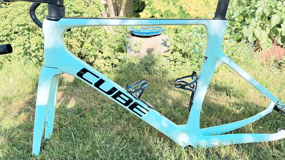 Cube agree carbon bike frame size 56 - Image 1