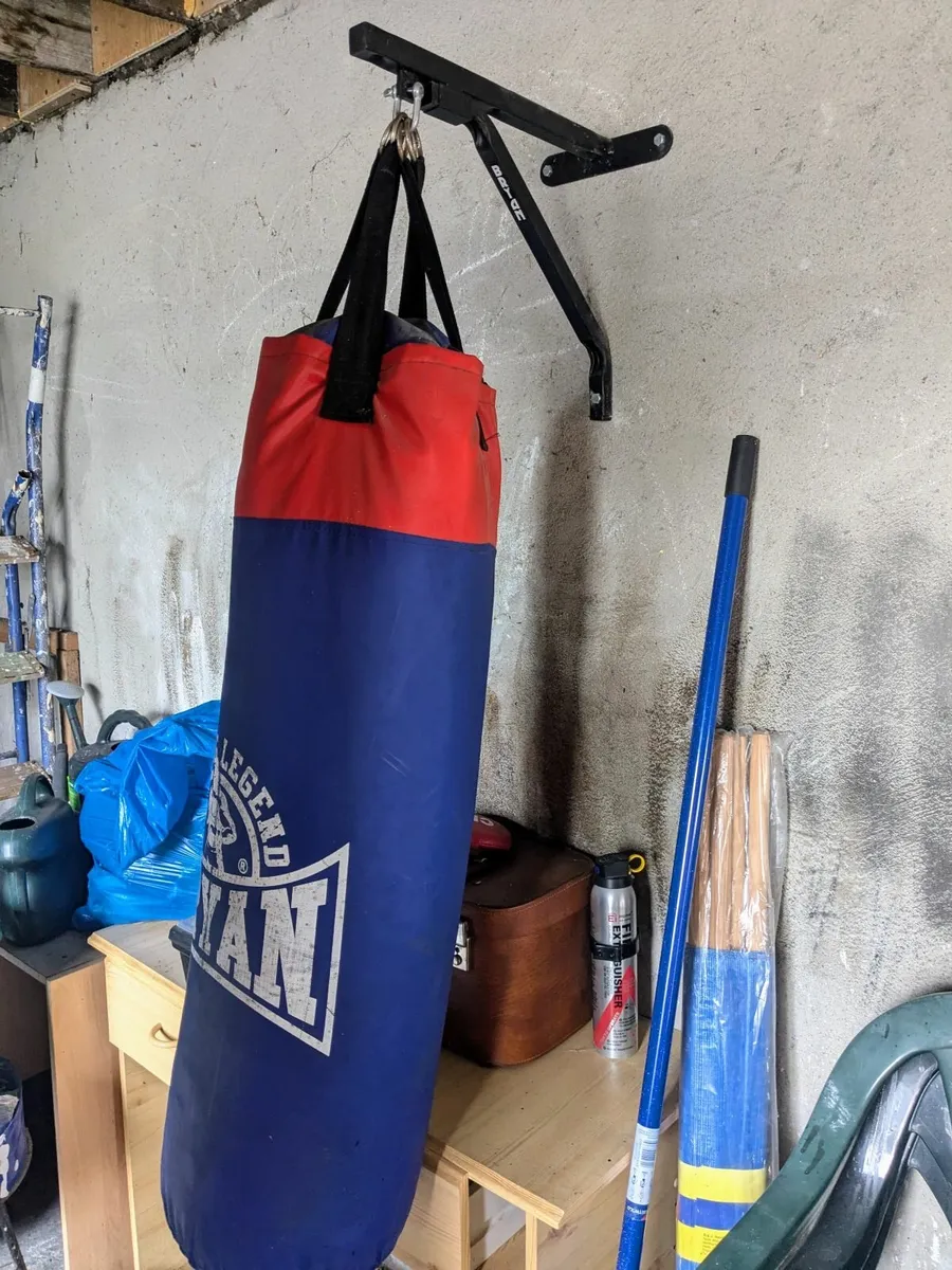 Boxing bag and bracket