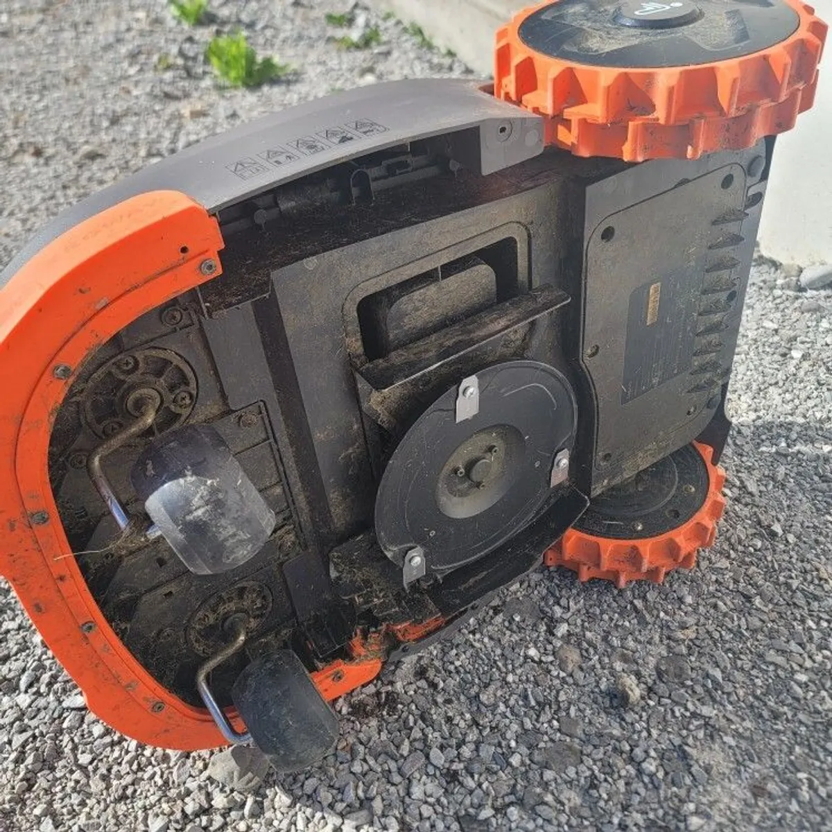 Navimow 3000e VF Robot Mower - Image 4