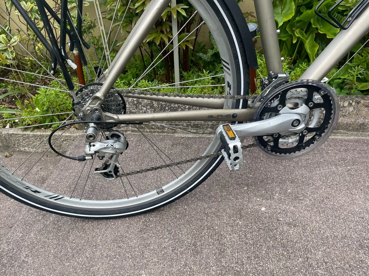 Trek 7,5 Hybrid Bike - Image 4