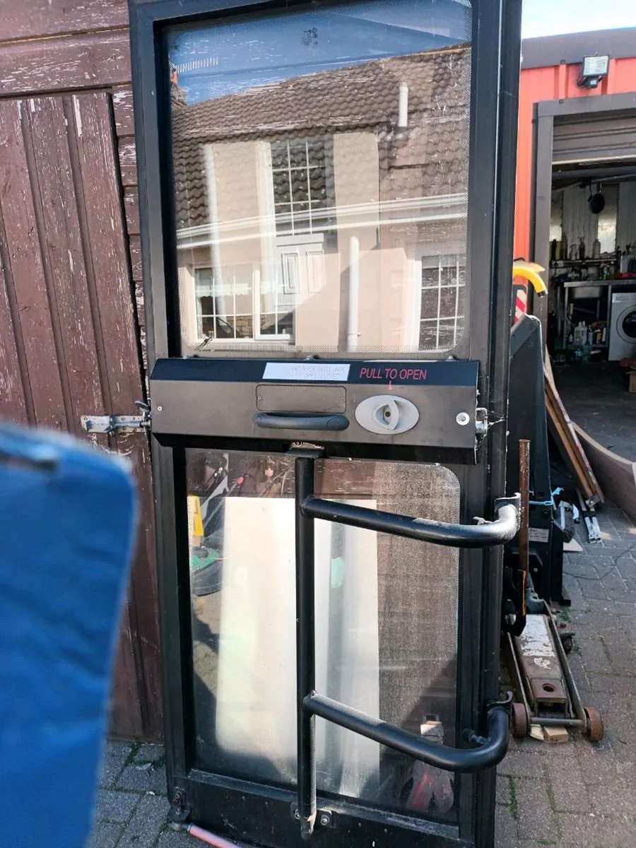 Wheelchair lift and doors - Image 4