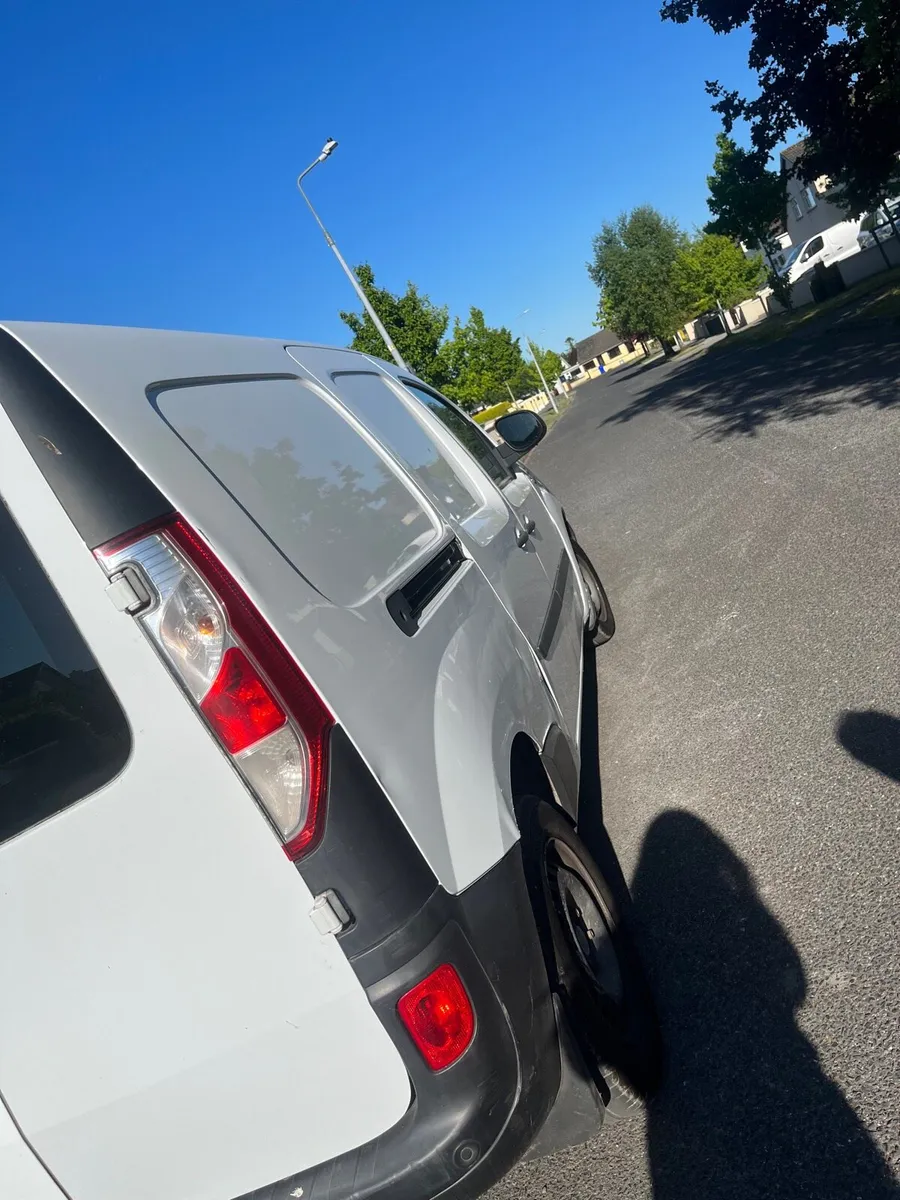 Renault Kangoo Van - Image 2