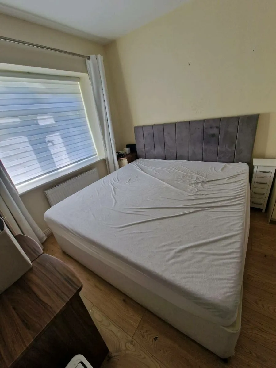 Free Superking bed with headboard - Image 1