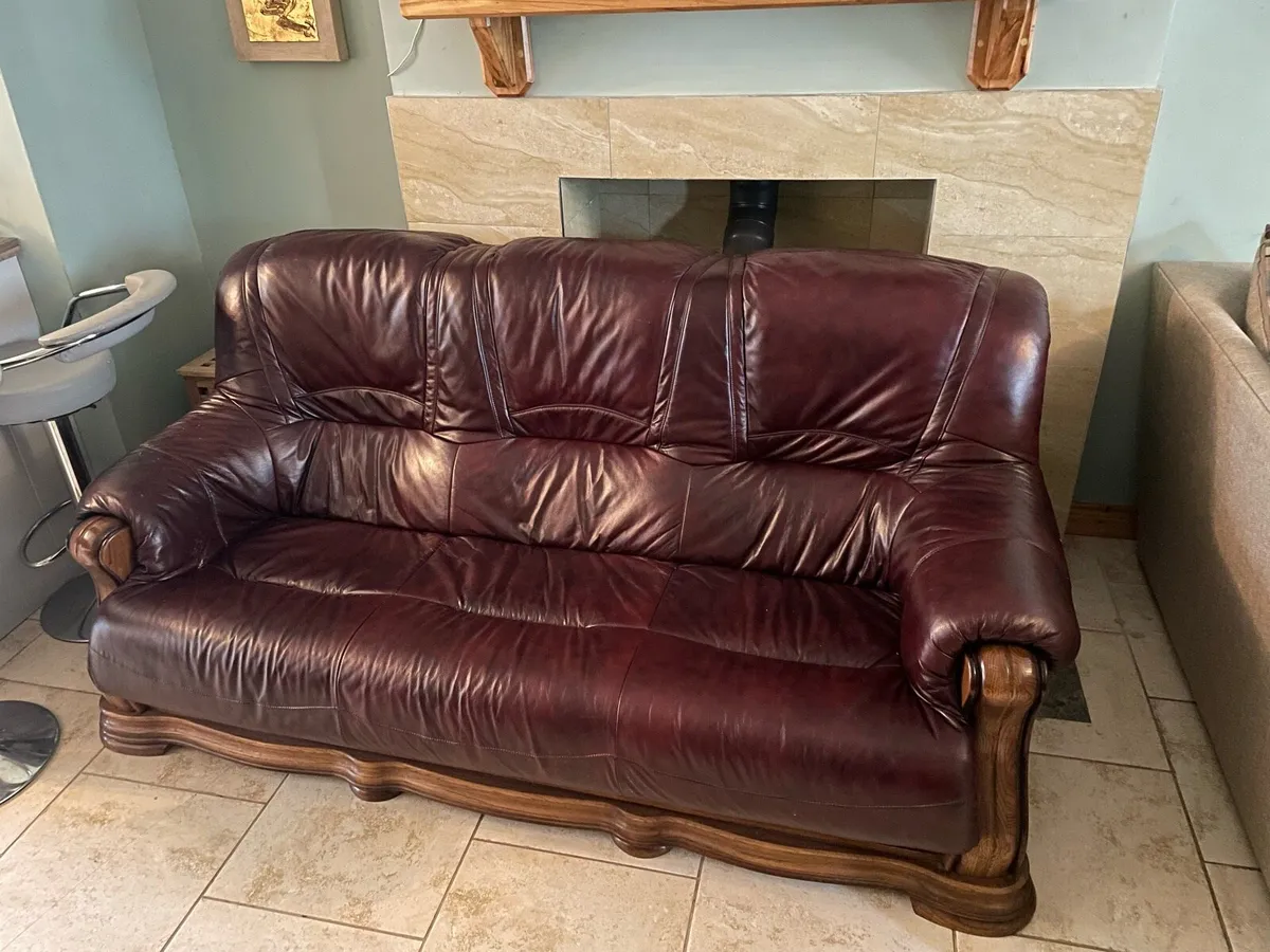 Couch and armchairs - Image 2