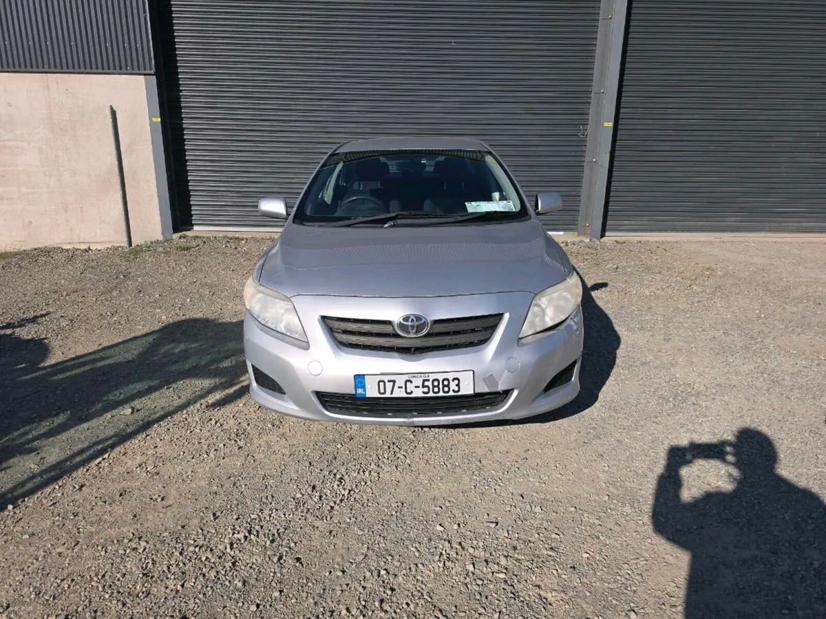 Toyota Corolla - Image 2