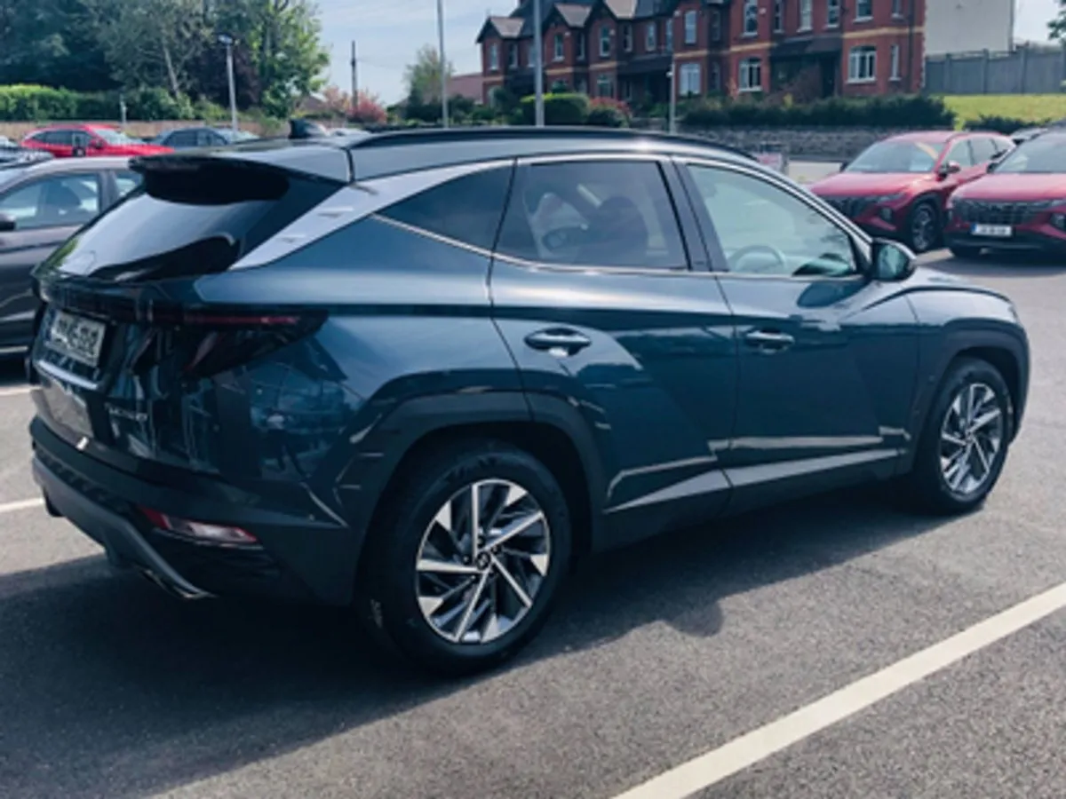 Hyundai Tucson Executive Plus 1.6 Diesel - Image 3