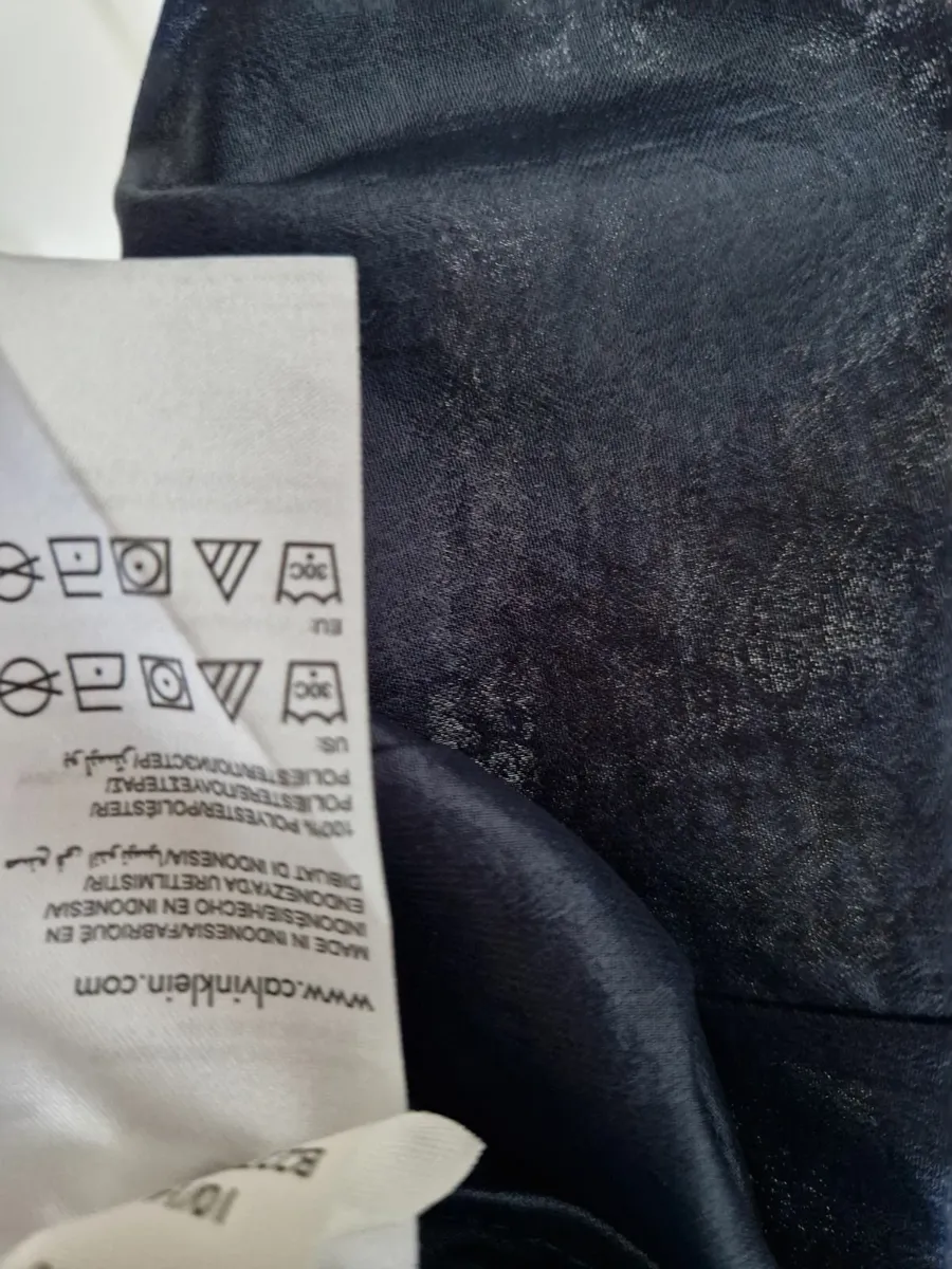 Genuine Calvin Klein ladies blouse (Large) - Image 2