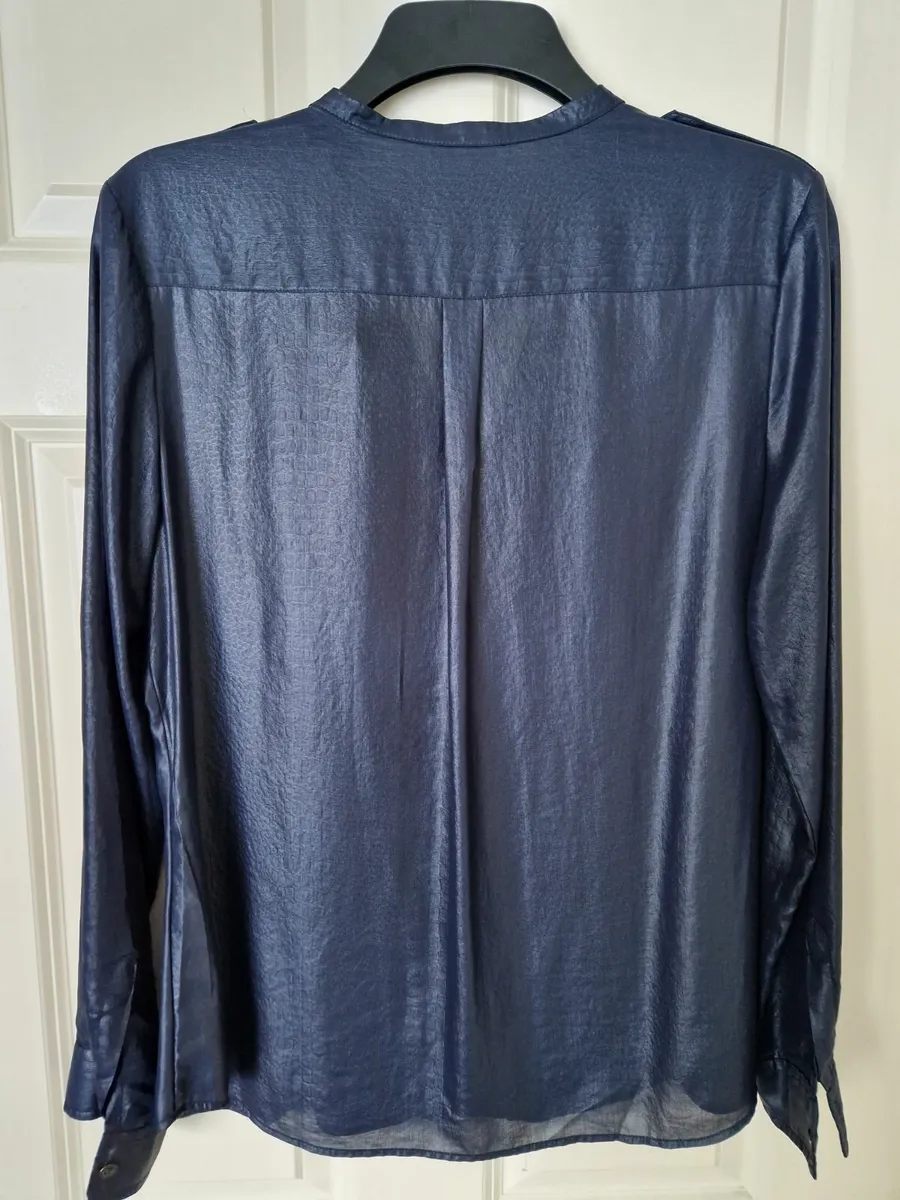 Genuine Calvin Klein ladies blouse (Large) - Image 4