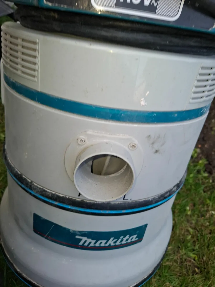 Makita hoover 110V - Image 4