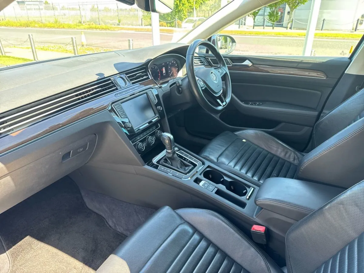 Volkswagen Passat 1.4l Petrol Automatic TSI - Image 3