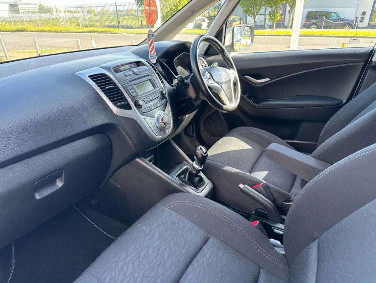 Hyundai ix20 Deluxe 4DR - Image 3