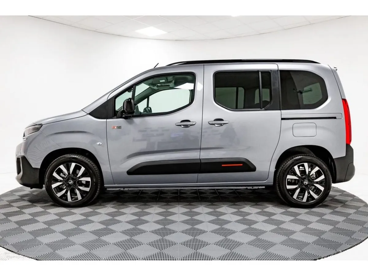 Citroen Berlingo -max L1h1 SWB 52kwh 136HP - Image 4