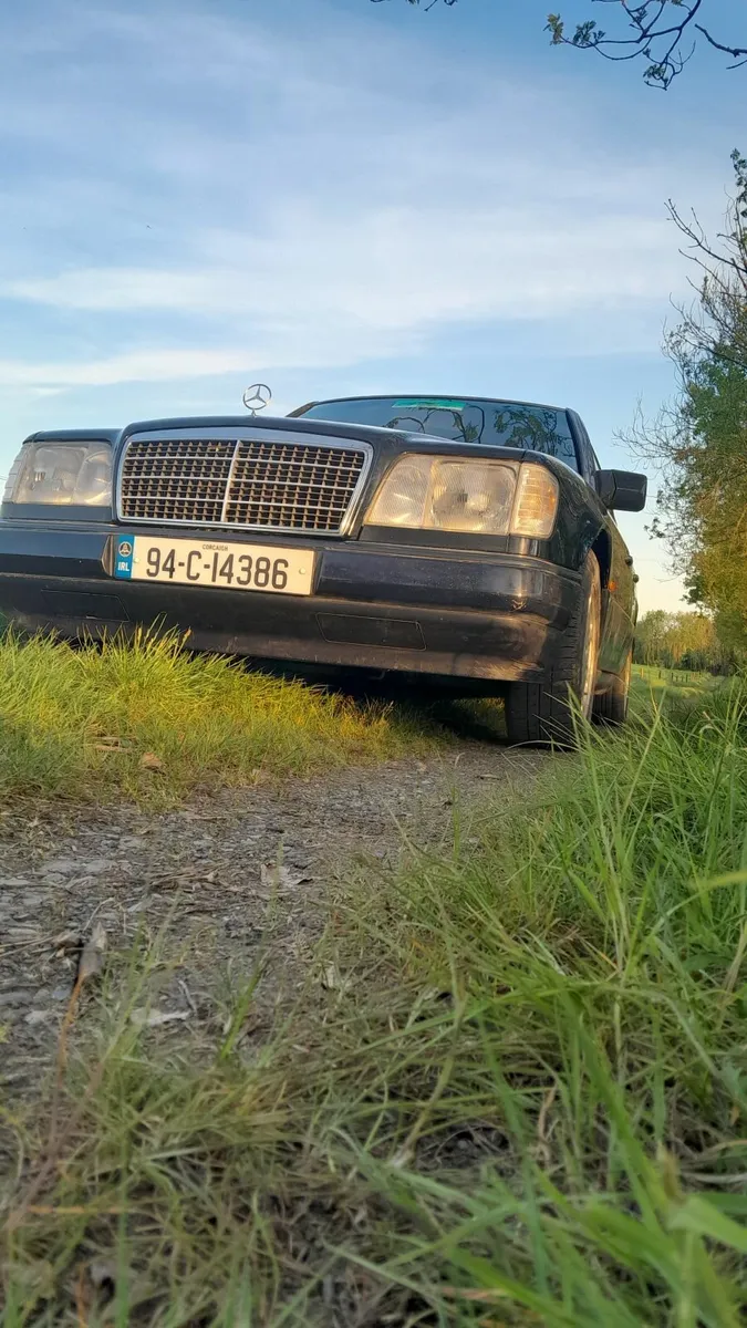 Mercedes W124 - Image 1