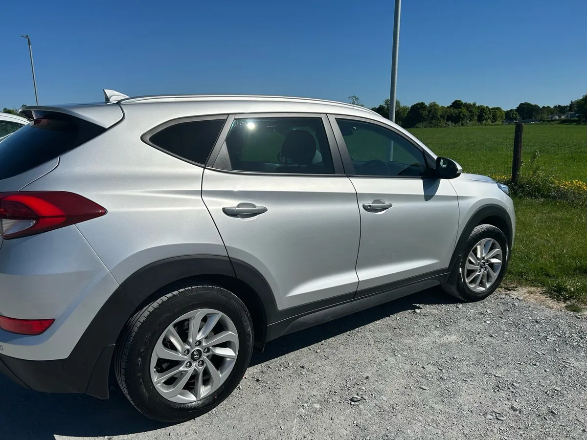 Hyundai Tuscon - Image 4