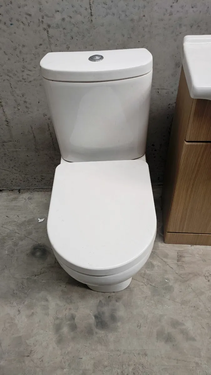 Ex Display Bathroom Suite with Quadrant  Shower - Image 2