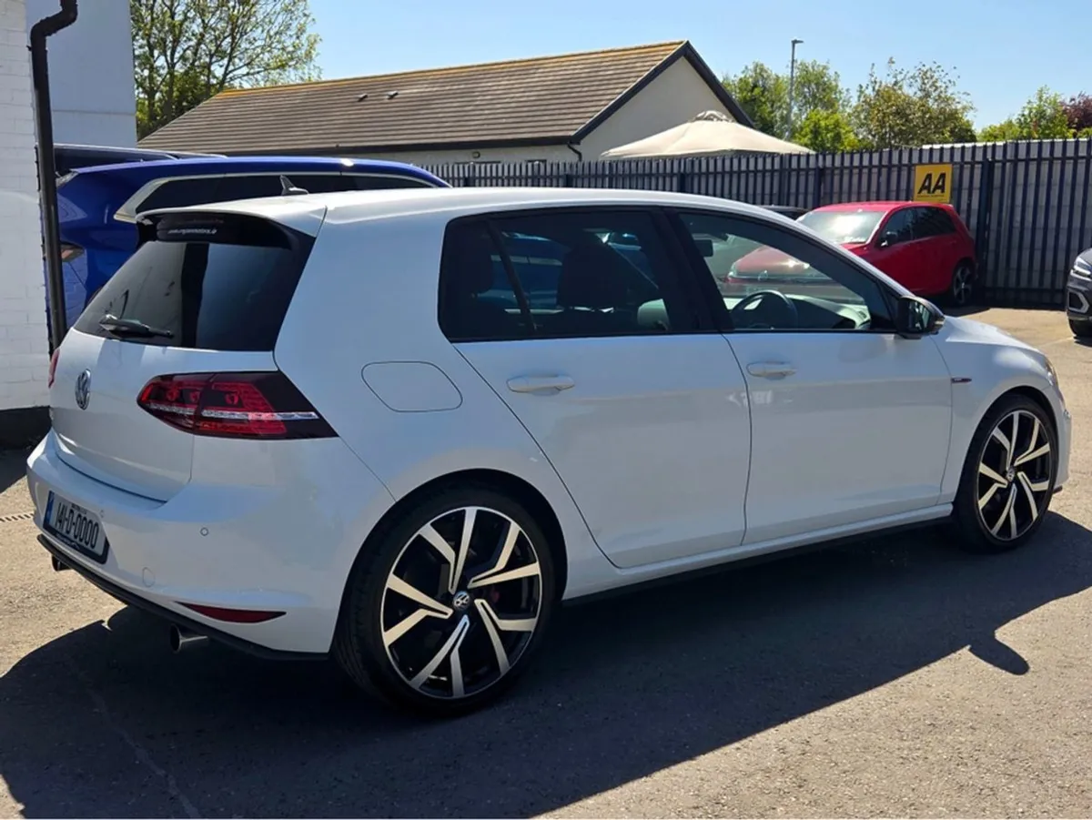 Volkswagen Golf 2.0 TSI GTI 220 BHP DSG - Image 3