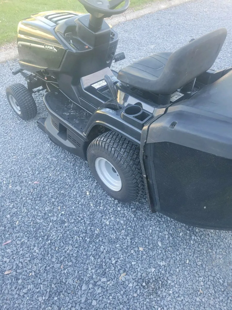 Ride on mower - Image 3
