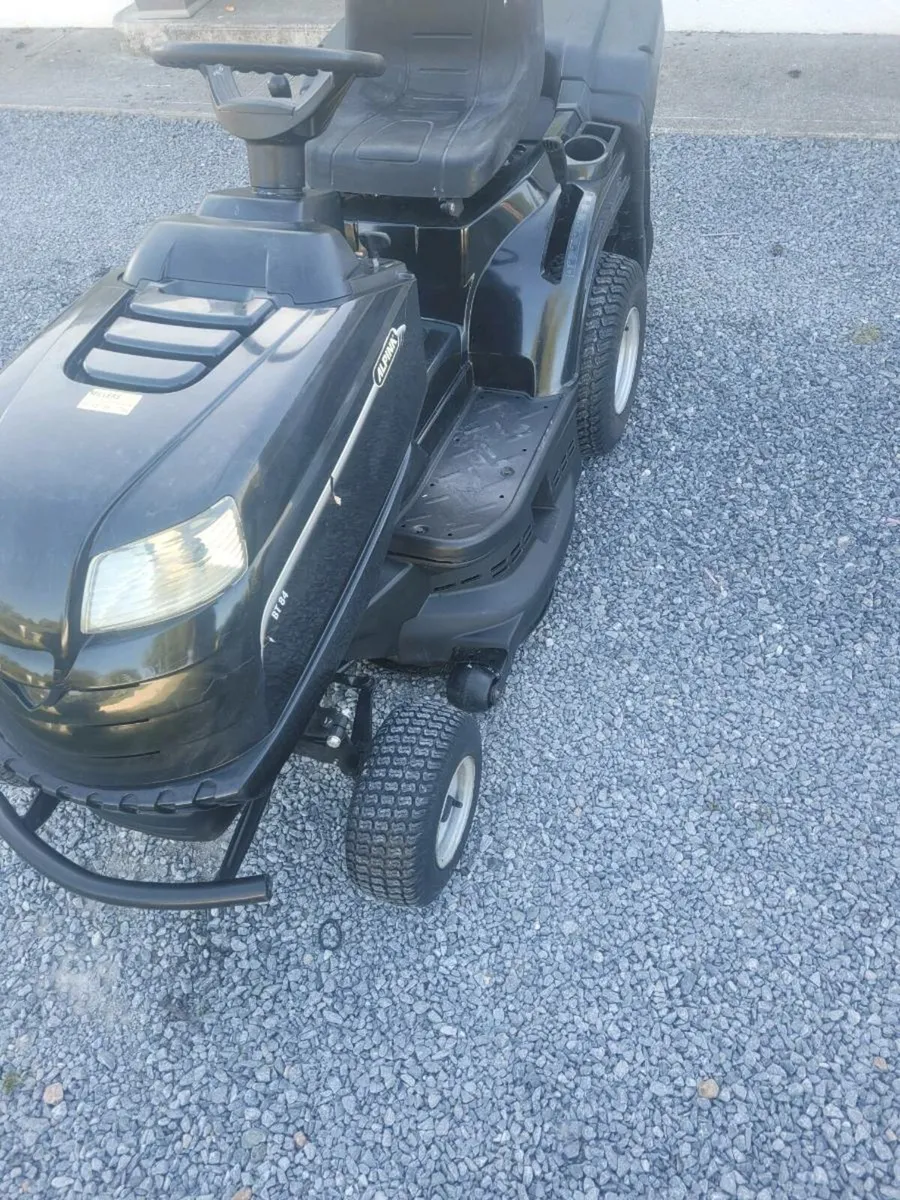 Ride on mower - Image 4