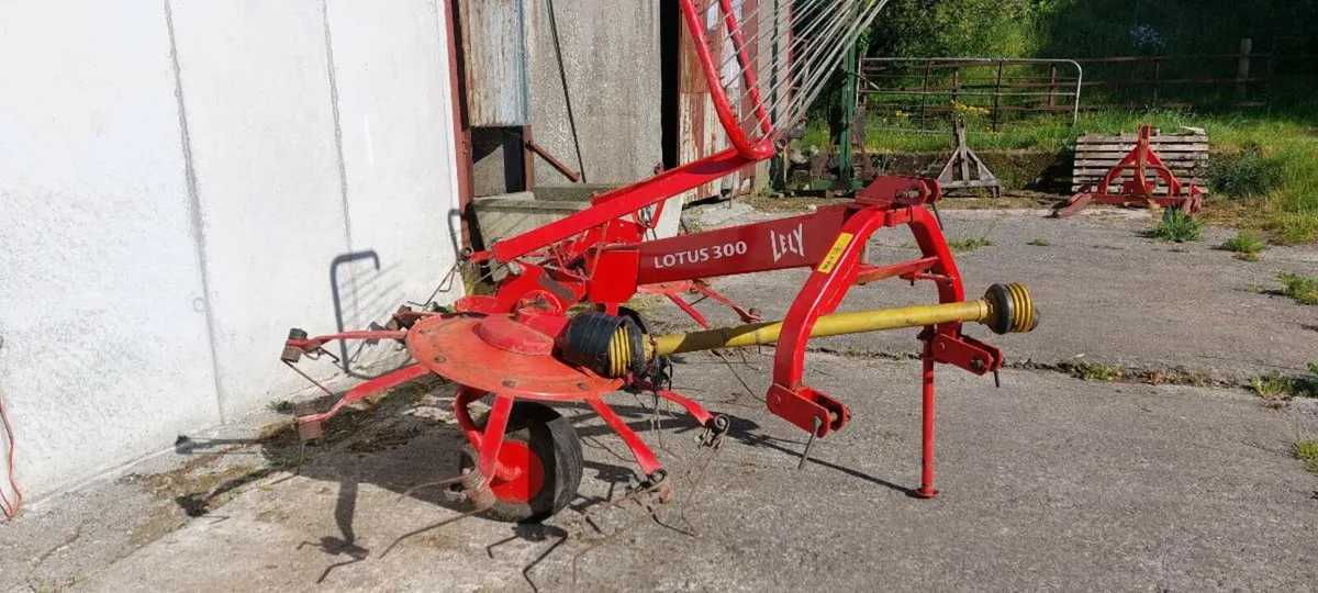 Lely Lotus 300 Tedder Combi Hay/Silage Turner - Image 1