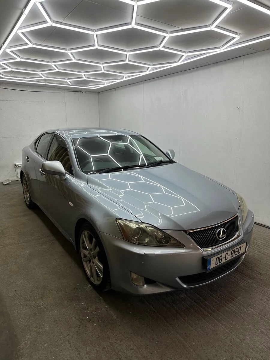 Lexus is250 - Image 1