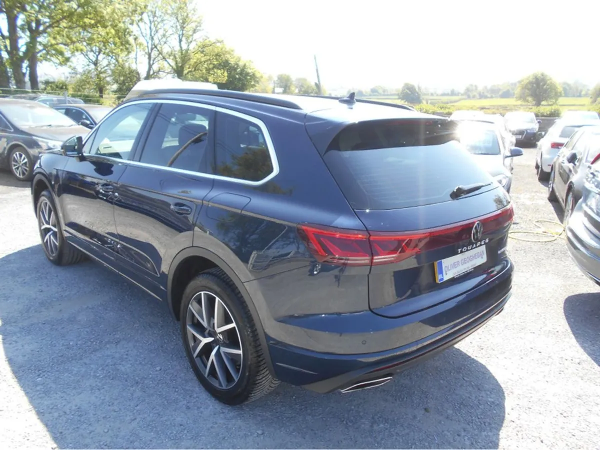 Volkswagen Touareg V6 Elegance TSI Phev 14.3 kWh - Image 3