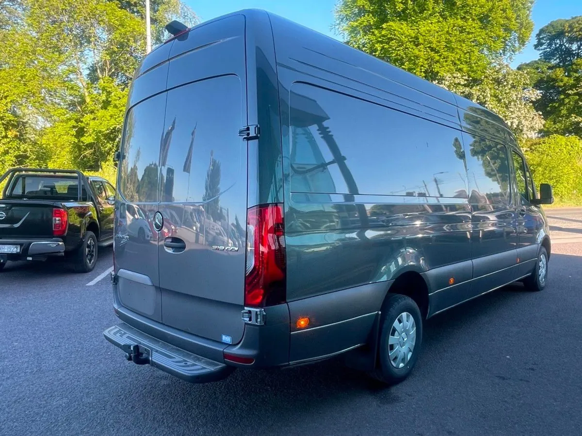 Mercedes-Benz Sprinter 319L PRO Automatic High Ro - Image 3