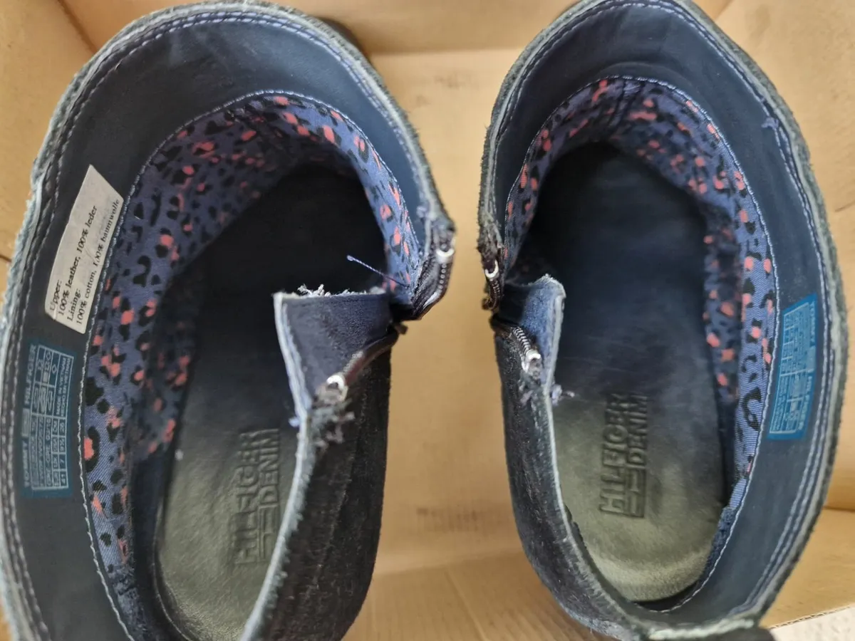 Genuine Tommy Hilfiger Ankle Boots UK7 - Image 3