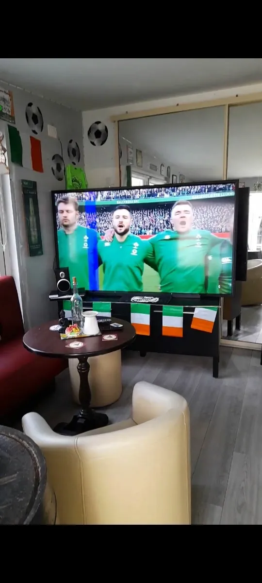 80" tv/monitor with surround sound speakers - Image 1