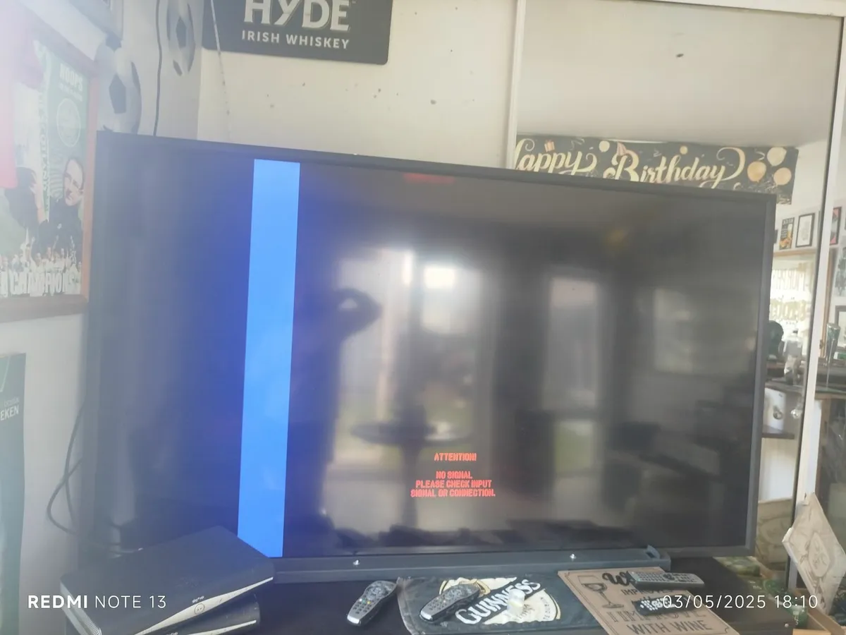 80" tv/monitor with surround sound speakers - Image 4