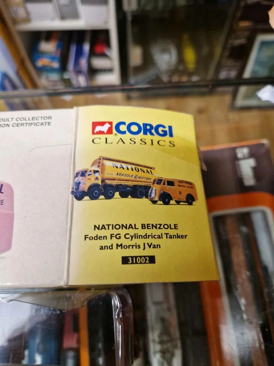 Corgi Foden Tanker & Morris J Van Set - Image 2