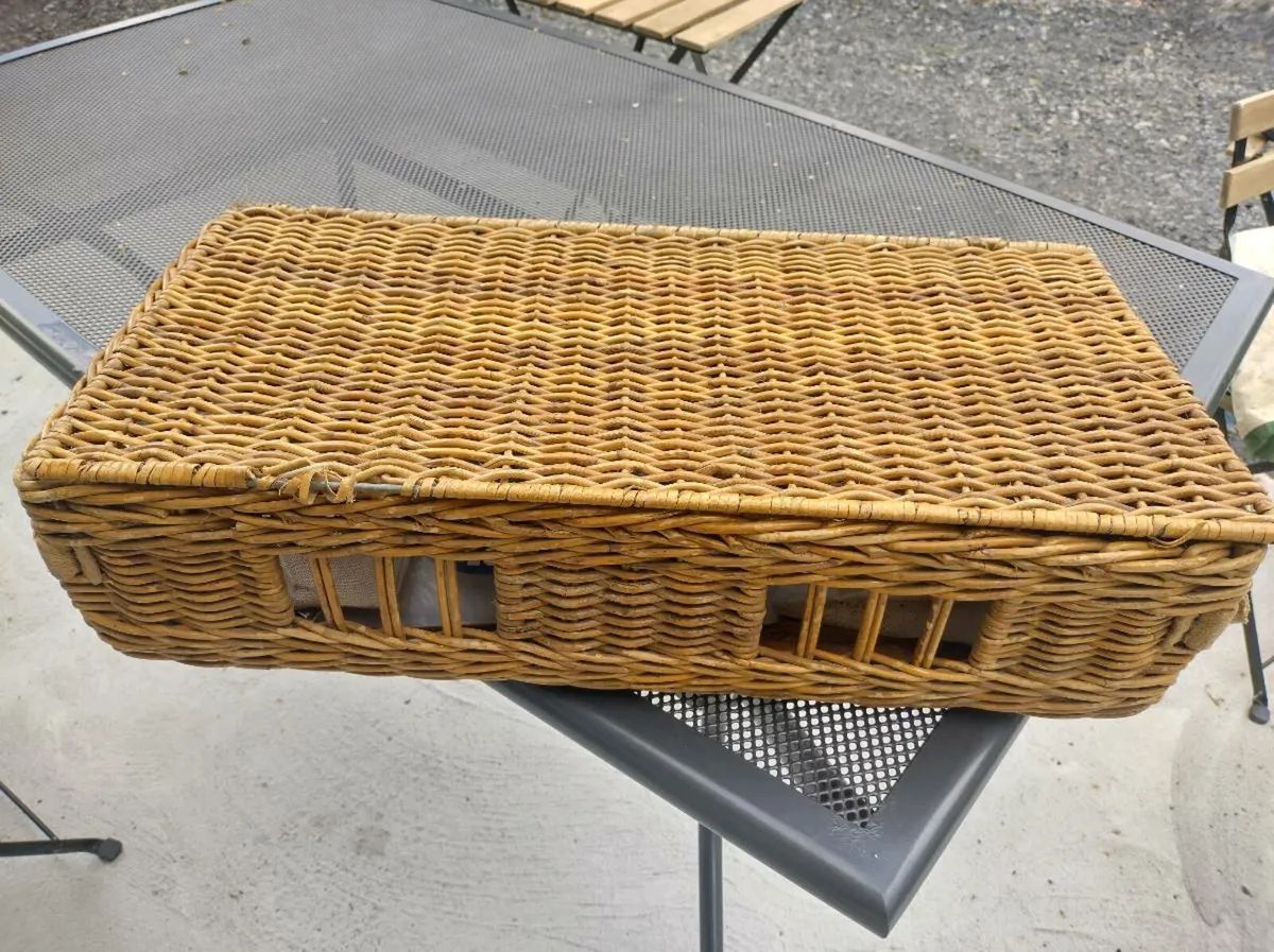 Vintage items for clearance as bundle - Image 2