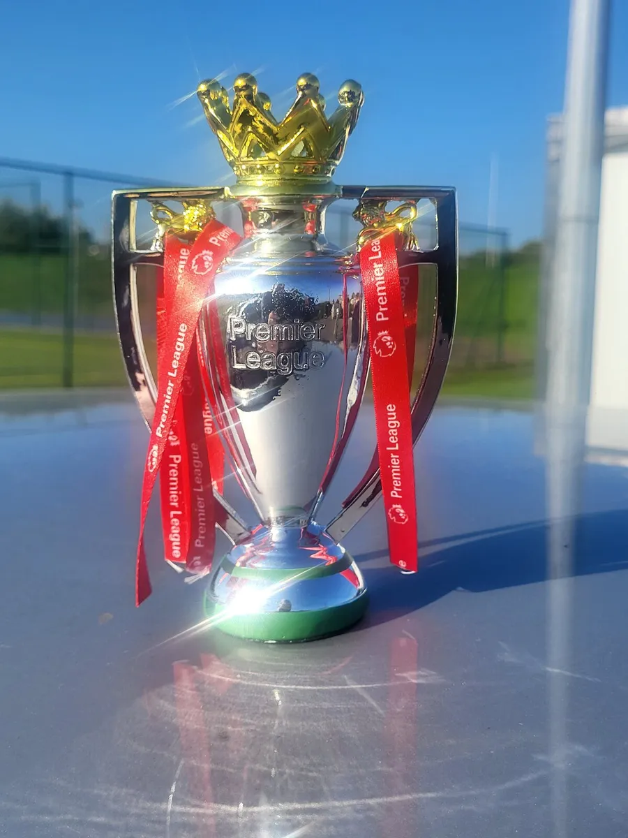 Liverpool (Premier League Trophy)