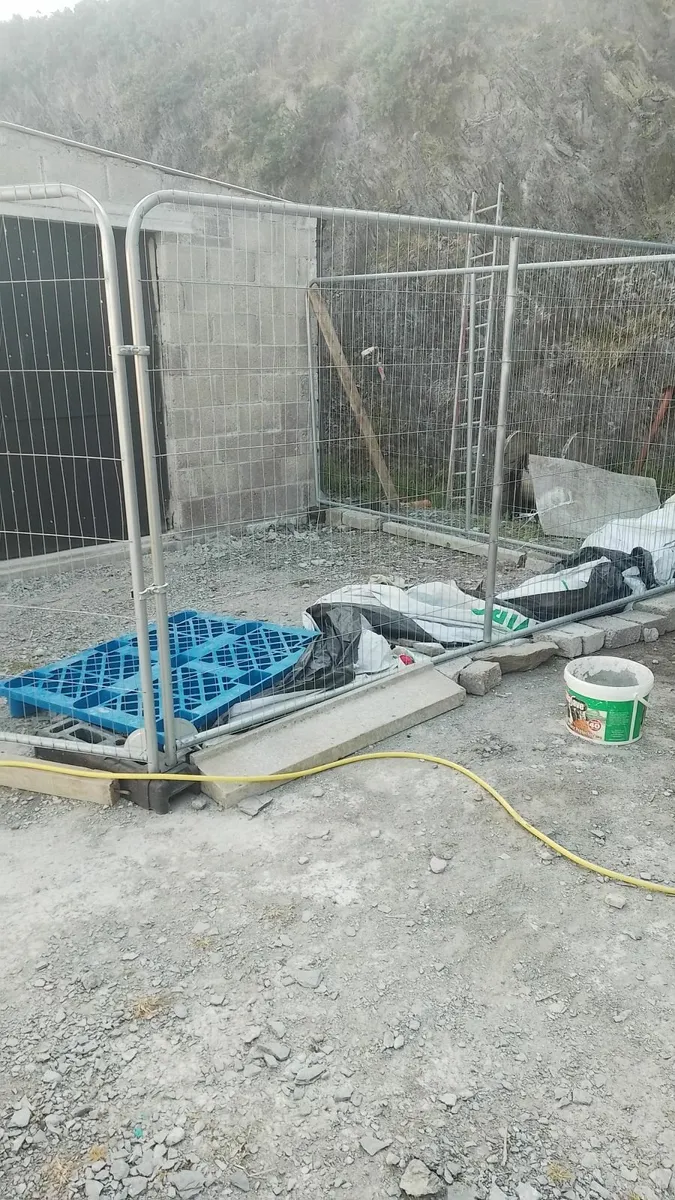 Harris/ builders fencing new